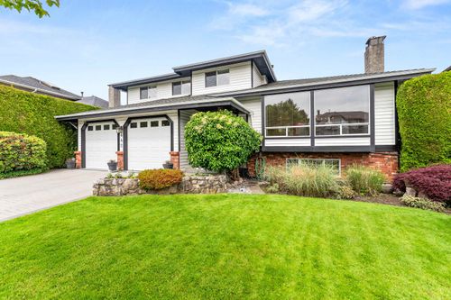 {{alt}} | Card Image