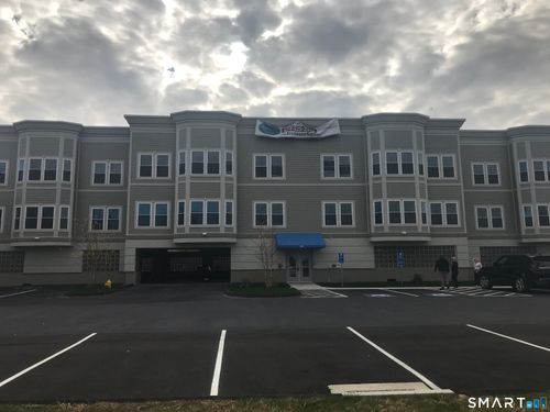 p-300 Harbour Close, New Haven, CT, 06519 | Card Image
