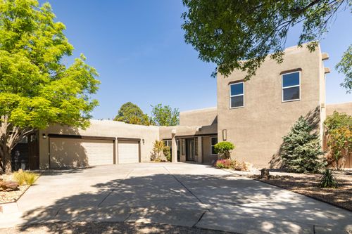 6425 Guadalupe Pl Nw, Los Ranchos, NM, 87107-5837 | Card Image