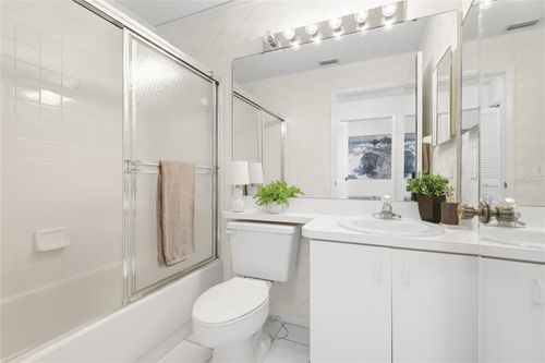 3268-4120 Marseilles Ave, Sarasota, FL, 34233-1659 | Card Image