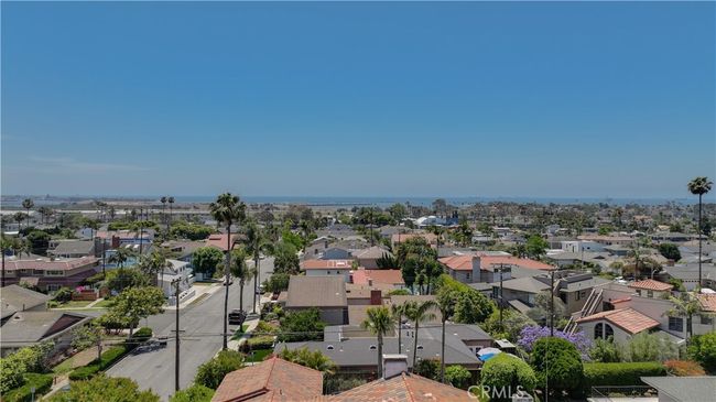 1660 Catalina Ave, House other with 3 bedrooms, 3 bathrooms and 1 parking in Seal Beach CA | Image 62