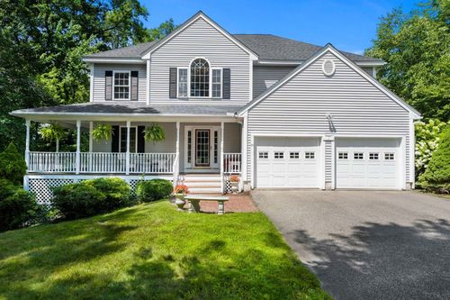 29 Delucia Way, North Andover, MA, 01845-4230 | Card Image