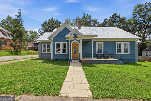 334 E Tugalo St, Toccoa, GA, 30577-2130 | Card Image