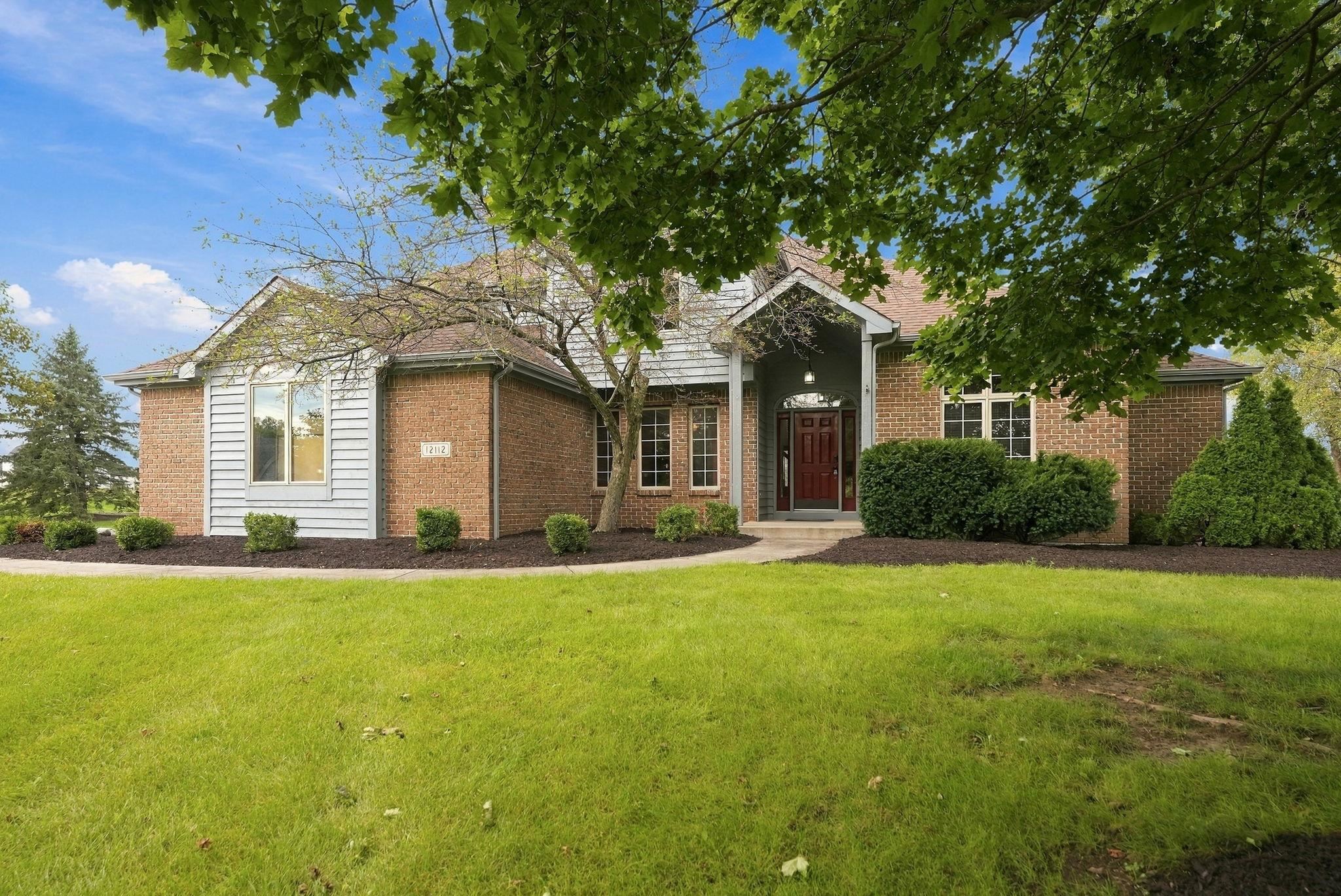 12112 Blairmore Ct, Pending in Fort Wayne - eXp Realty