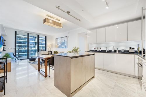 unit-2907-1010 Brickell Ave, Miami, FL, 33131-3775 | Card Image