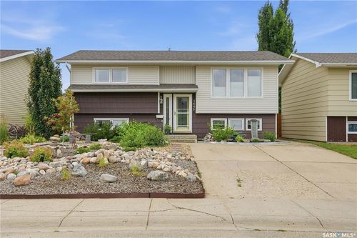 1645 Smith Street, Moose Jaw, SK, S6K1A7 | Card Image