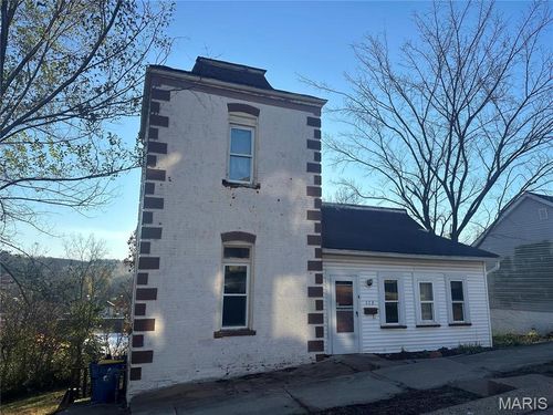 113 S 2nd St, De Soto, MO, 63020-2001 | Card Image