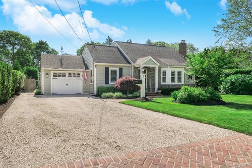 7 Country Club Rd, Bellport, NY, 11713-2914 | Card Image