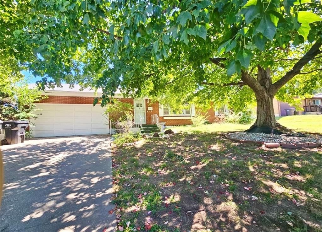 Claremont Ave, Independence, MO 64052