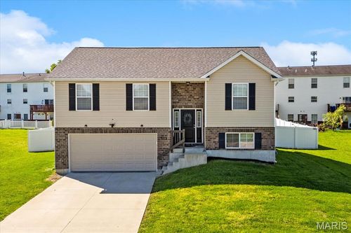 118 Wilson Creek Dr, Shiloh, IL, 62221-2711 | Card Image