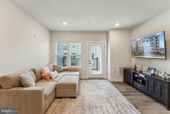 4J - 12875 Mosaic Park Way, Condo with 2 bedrooms, 2 bathrooms and null parking in HERNDON VA | Image 4