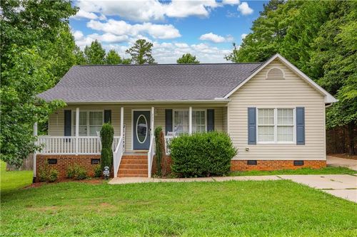 777 Raintree Ct, Randleman, NC, 27317-8218 | Card Image