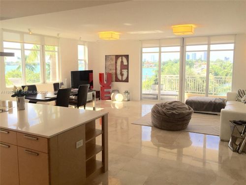 apt-301-1 Century Ln, Miami Beach, FL, 33139-8811 | Card Image