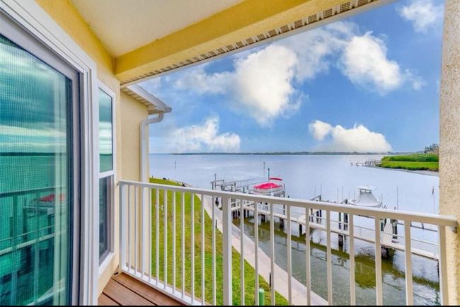 150 Brent Cir, Townhouse with 3 bedrooms, 3 bathrooms and null parking in OLDSMAR FL | Image 12