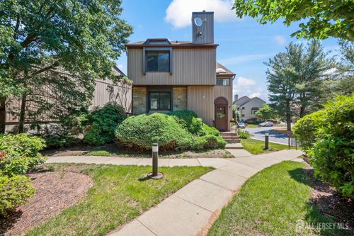 89 Diamond Ln, Old Bridge, NJ, 08857-3318 | Card Image