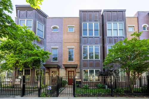 3457 Whipple St, Chicago, IL, 60618-5611 | Card Image