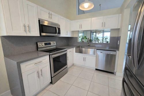 201-10870 Lakemore Ln, Boca Raton, FL, 33498-1543 | Card Image