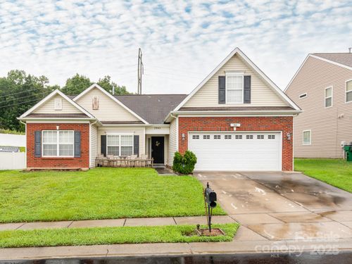 7941 Mossycup Dr, Charlotte, NC, 28215-7159 | Card Image