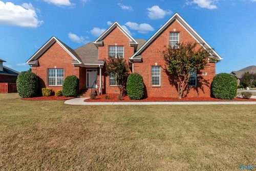 100 Litespeed Ln Sw, Huntsville, AL, 35824-3117 | Card Image