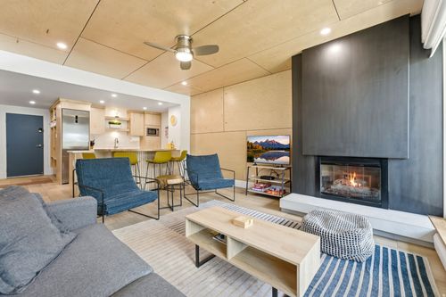 200-1482 Empire Ave, Park City, UT, 84060-5112 | Card Image