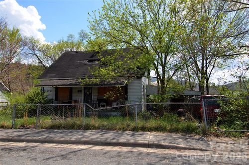 120-56 Fifth Em Street, Marion, NC, 28752 | Card Image