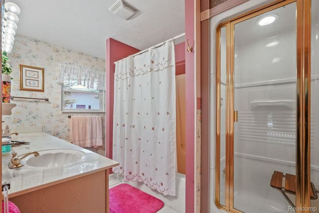239 Ausable River Trl, House other with 2 bedrooms, 2 bathrooms and null parking in Roscommon MI | Image 23