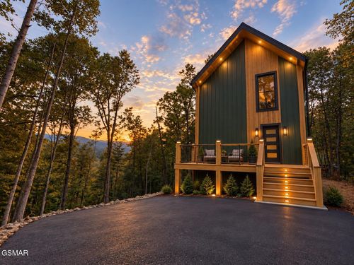 4170 Mountain Rest Way, Sevierville, TN, 37876-6788 | Card Image