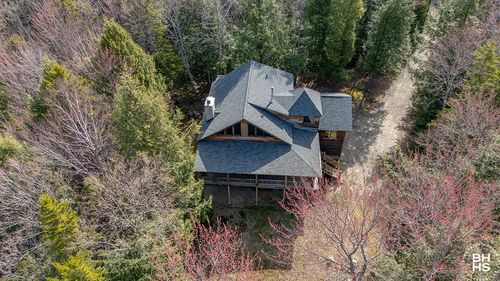 127 Round Top Ln, Keene, NY, 12942-2623 | Card Image