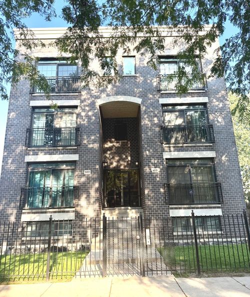 1n-5017 S Prairie Ave, Chicago, IL, 60615-2211 | Card Image