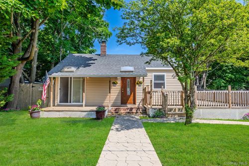 3 Laurel Rd W, Mastic Beach, NY, 11951-4705 | Card Image
