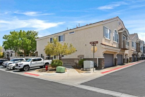3-92 Stock Option St, Henderson, NV, 89074-8884 | Card Image