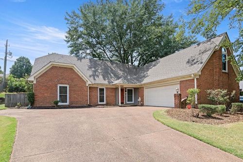 8301 Weatherwood Ln, Cordova, TN, 38018-6346 | Card Image