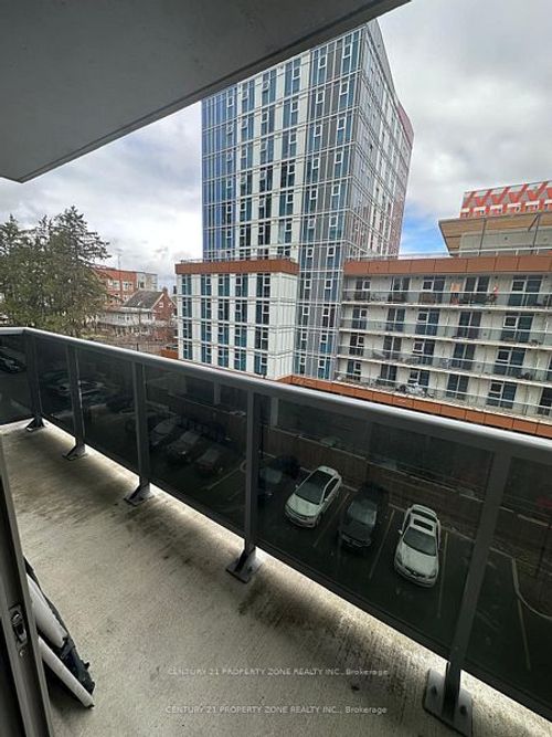 162-258A Sunview St, Waterloo, ON, N2L0H6 | Card Image