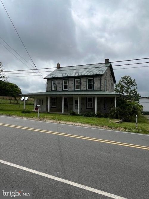 572 Old Route 22, LENHARTSVILLE, PA, 19534-9599 | Card Image