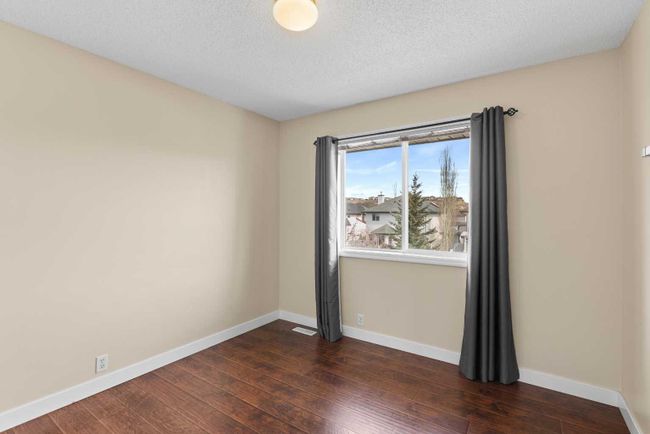 16 Hidden Valley Link Nw, Home with 3 bedrooms, 2 bathrooms and 2 parking in Calgary AB | Image 29
