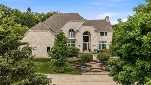 3230 Fordham Court, BROOKFIELD, WI, 53005 | Card Image