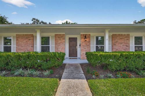 9327 Meadowcroft Dr, Houston, TX, 77063-3945 | Card Image