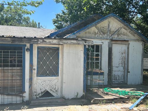 209, 203 W Church Street, Olney, TX, 76374 | Card Image