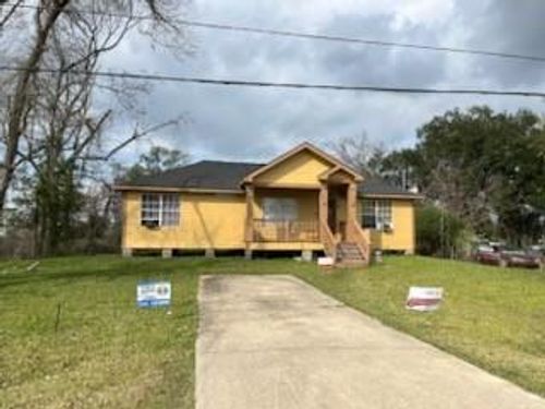 233 Annex St, Destrehan, LA, 70047-4311 | Card Image