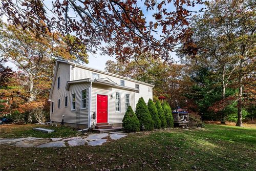 197 Old Coach Rd, Charlestown, RI, 02813-3420 | Card Image