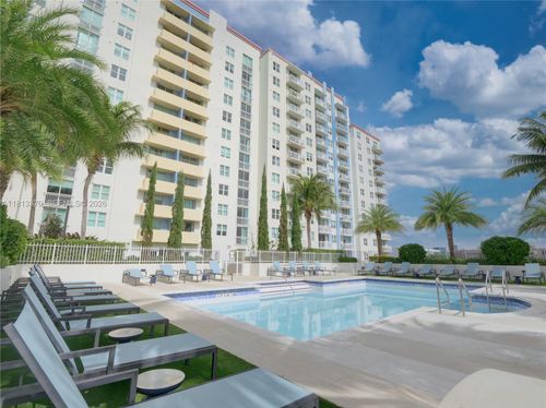 apt-815-3000 Coral Way, Miami, FL, 33145-3237 | Card Image