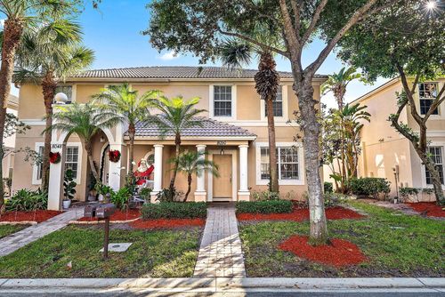 8050 Murano Cir, Palm Beach Gardens, FL, 33418-8177 | Card Image