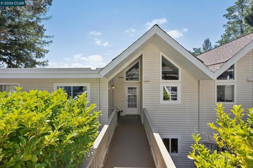 b-124 Ascot Ct, Moraga, CA, 94556-1439 | Card Image