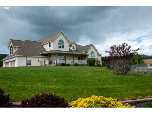 318 S 20th St, La Grande, OR, 97850-3473 | Card Image