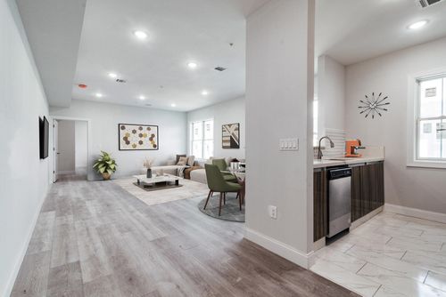 3f-144 Bergen Ave, Jersey City, NJ, 07305-1525 | Card Image