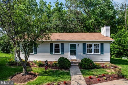 125 Oak View Dr Se, LEESBURG, VA, 20175-4030 | Card Image
