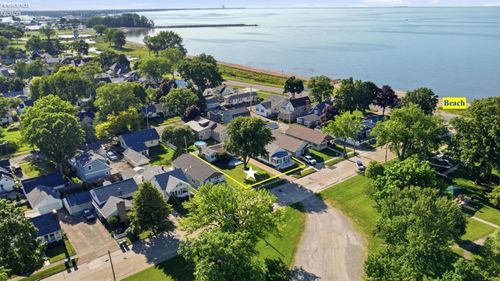 116 Ash Street, Port Clinton, OH, 43452 | Card Image