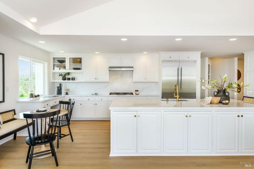 10 Mcnear Drive, San Rafael, CA, 94901 | Card Image