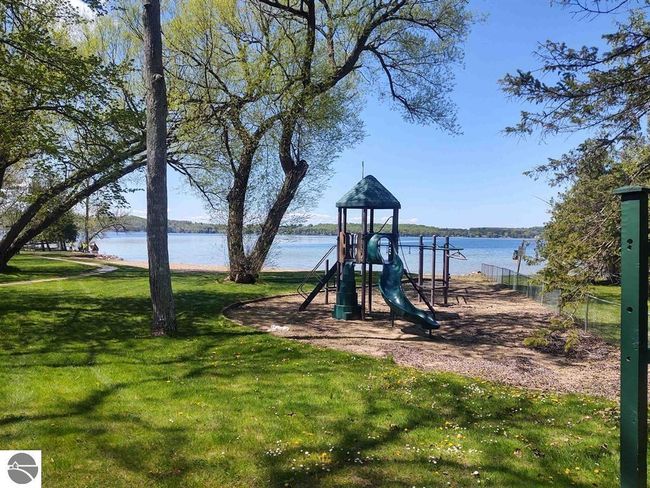 669 - 5712 Shanty Creek Rd, House other with 1 bedrooms, 1 bathrooms and null parking in Bellaire MI | Image 17
