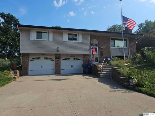 7705 Washington St, Ralston, NE, 68127-4368 | Card Image